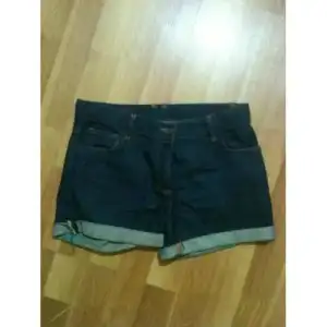 $93951644_tn50_0.webp
