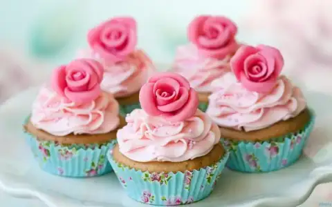 $sevgililergunucupcake.webp