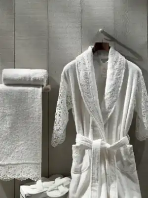 $altÃ½nbasak bayan bornoz.webp