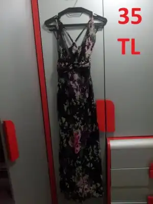 $SÃYAH UZUN ÃÃFON ELBÃSE 35 TL.webp