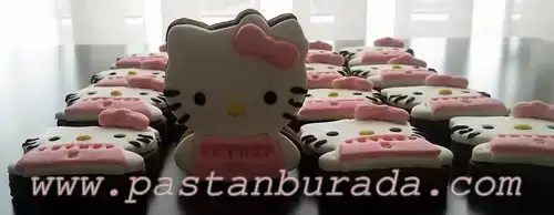 $hello kitty kurabiyeleri2.webp