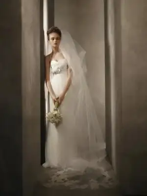 $whitebyverawang13.webp
