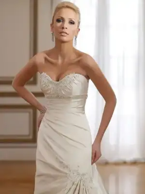 $y21055crop.webp