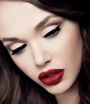 $kedi_gozu_makyaji_nasil_yapilir (21).webp $kedi_gozu_makyaji_nasil_yapilir (21).webp