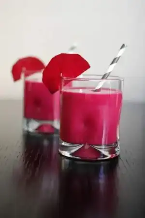 $en_lezzetli_detoks_icecekleri (1).webp