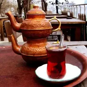 $2269040-caydanlik-ve-bardak.webp