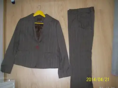 $100_2716.webp