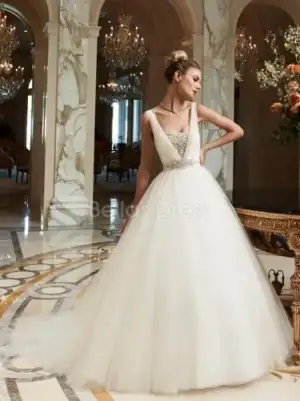 $ball-gown-tulle-monarch-with-sash-ribbon-straps-unique-wedding-dresses_2013060051.webp