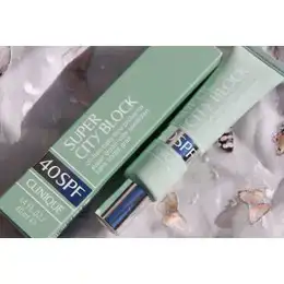 $99014680-260x260-0-0_Clinique+Clinique+Super+City+Block+Oil+Free+Daily+.webp