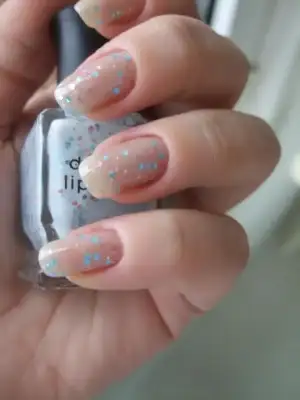 $glitter in the air2.webp