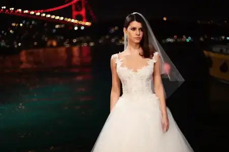 $unlulerin_gelinlik_modelleri (37).webp $unlulerin_gelinlik_modelleri (37).webp