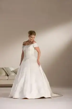 $buyuk_beden_2014_2015_gelinlik_modelleri (12).webp $buyuk_beden_2014_2015_gelinlik_modelleri (12).webp