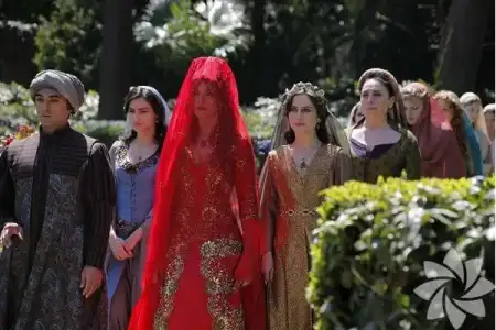$yerli_dizilerdeki_gelinlikler (7).webp