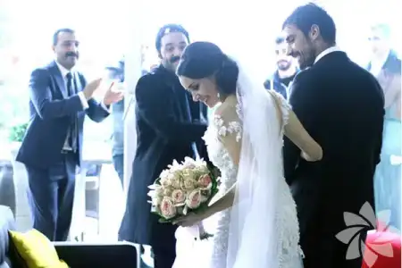 $yerli_dizi_gelinlik_modelleri (6).webp