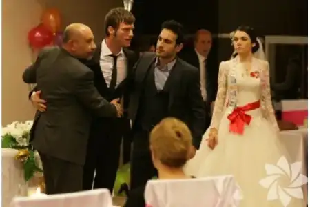 $dizi_gelinlik_modelleri (9).webp