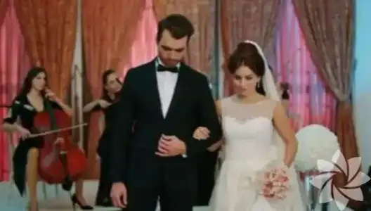 $televizyon_dizileri_gelinlik_modelleri (7).webp