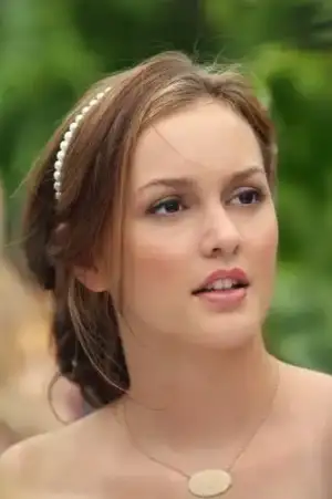 $blair-waldorf-wedding-dress1.webp