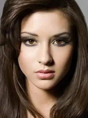 $brown-eyes-smoky-makeup.webp
