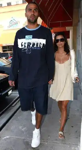 $eva_longoria_and_husband-5773.webp