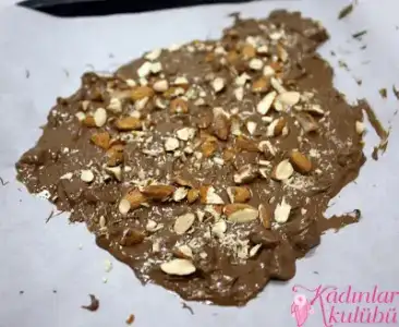 $evde_cikolatali_tatli_yapimi_9.webp