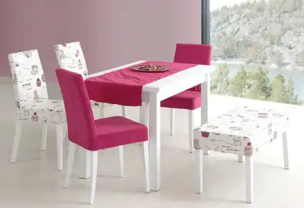 $Pembe ve desenli kumastan sandeyle mutfak masasi modeli.webp