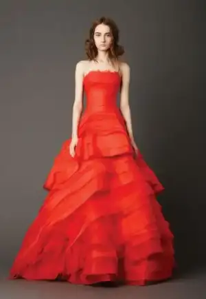 $renkli_gelinlik_modelleri_2014_2015 (10).webp