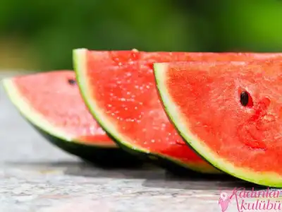 $karpuz_yuz_maskesi (1).webp