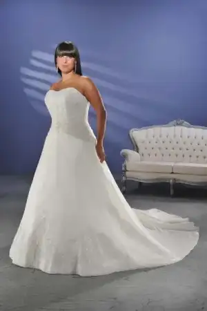 $buyuk_beden_straplez_gelinlik_modelleri_2015 (10).webp