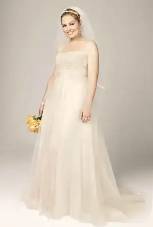 $buyuk_beden_straplez_gelinlik_modelleri_2015 (15).webp