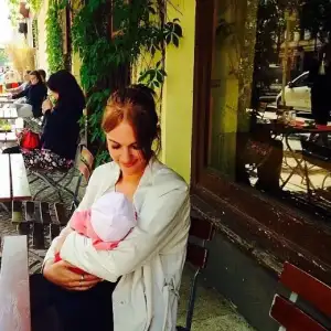 $meryem_uzerli_can_ates_bulustu (3).webp