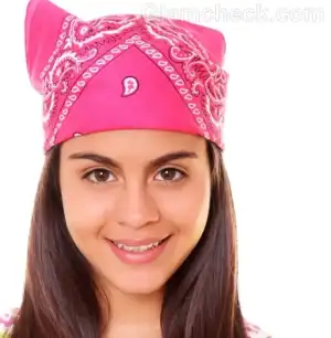 $Wearing-head-scarf-5.webp