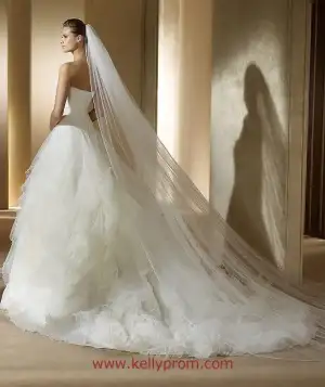 $pronovias-ainsa_02.webp