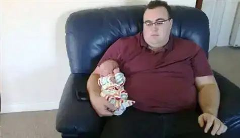 $1 yýlda 70 kilo verdi.webp $1 yýlda 70 kilo verdi.webp