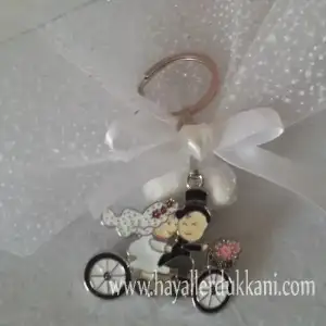 $bisiklet-gelin-damat-anahtarlik-nikah-sekeri-1000x1000.webp