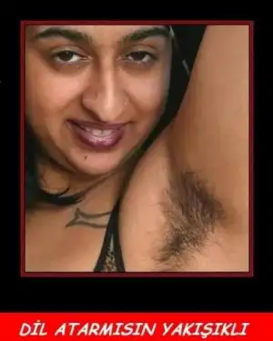 $biyikli-sisme-kadin_584776.webp