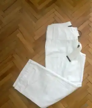 $08082014790.webp