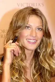 $gisellekh3.webp