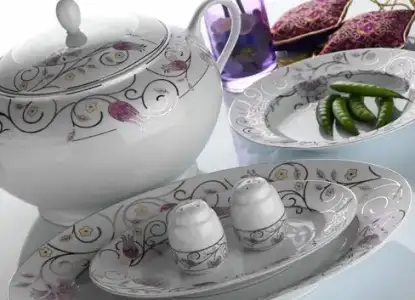 mor-lale-detaylı-karaca-yemek-takımı.webp