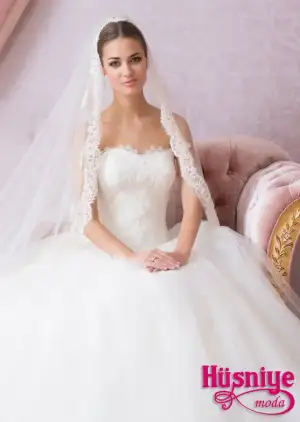 2014_Gelinlik_Modelleri_HY1408_35.webp