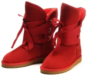 kırmızı-dolama-bağcıklı-güzel-ugg1.webp