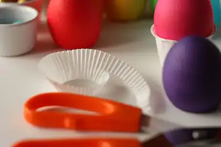$sealing_cuttingbakingcup.webp