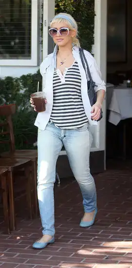 $full_christina_aguilera_1_wenn5270886.preview.webp