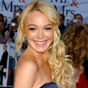 $Lindsay-Lohan-Blonde-Hairstyle.webp