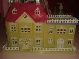 pembe çatılı ev 2.webp