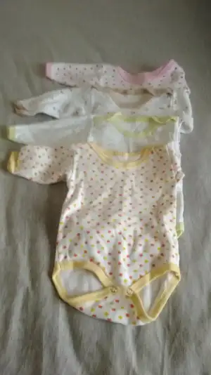2-5 ay uzun kollu 4 adet body toplam 16 tl.webp