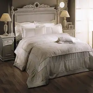 tac_velux_yatak_ortusu_cift_kisilik_ekru.webp
