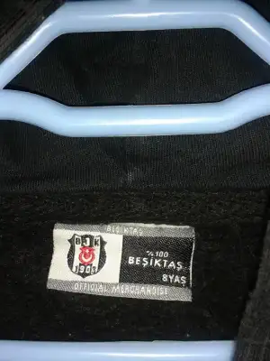 bjk yelek 2.webp