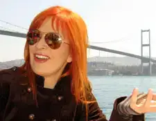 $bazilarikizilsever01il1cm1_1246346311.webp