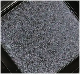 $bobbibrown_blackglitter003.webp