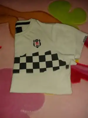 bjk tişört 3.webp